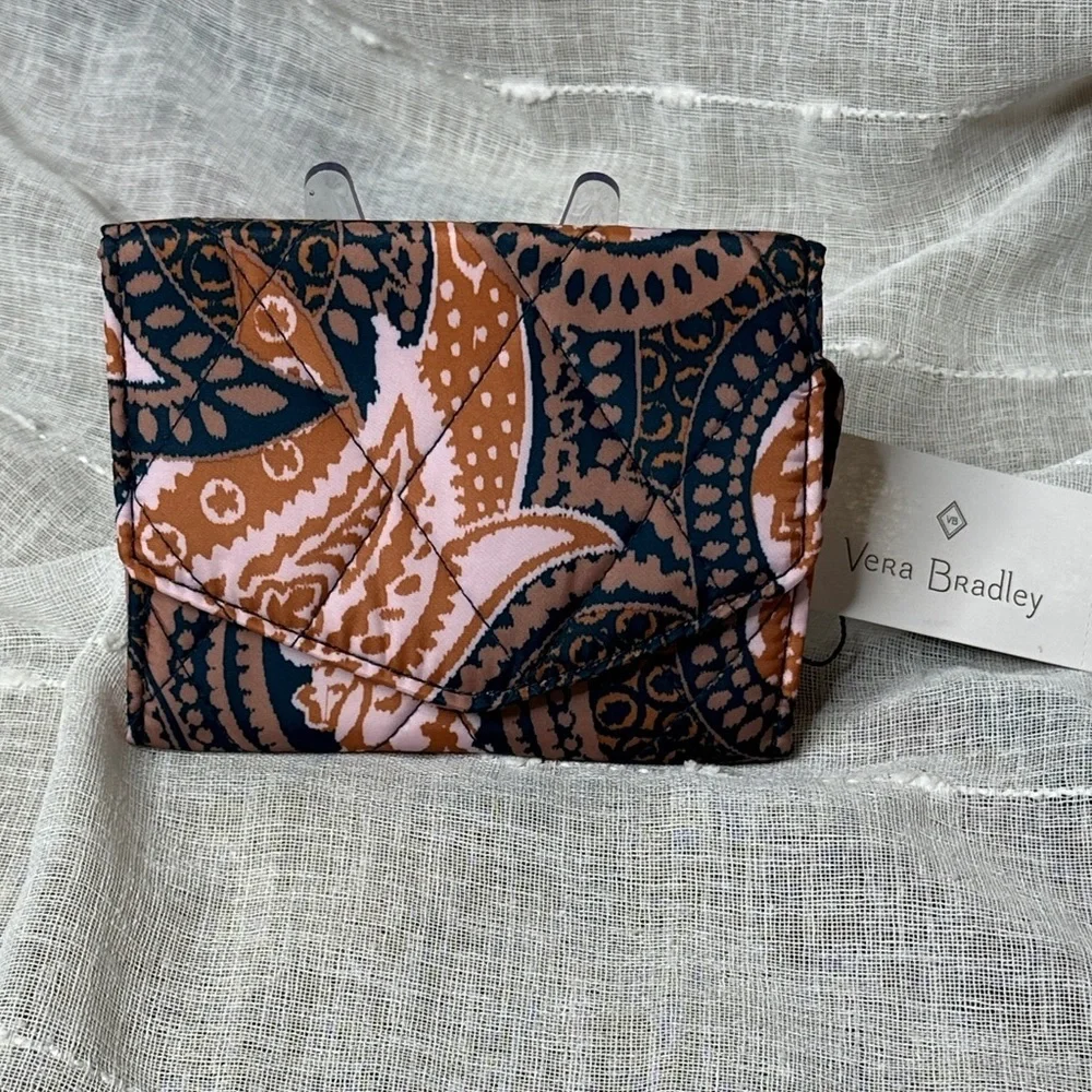 Vera Bradley Fern Paisley Design Ultralight RFID Mini Tri-Fold Wallet NWT
